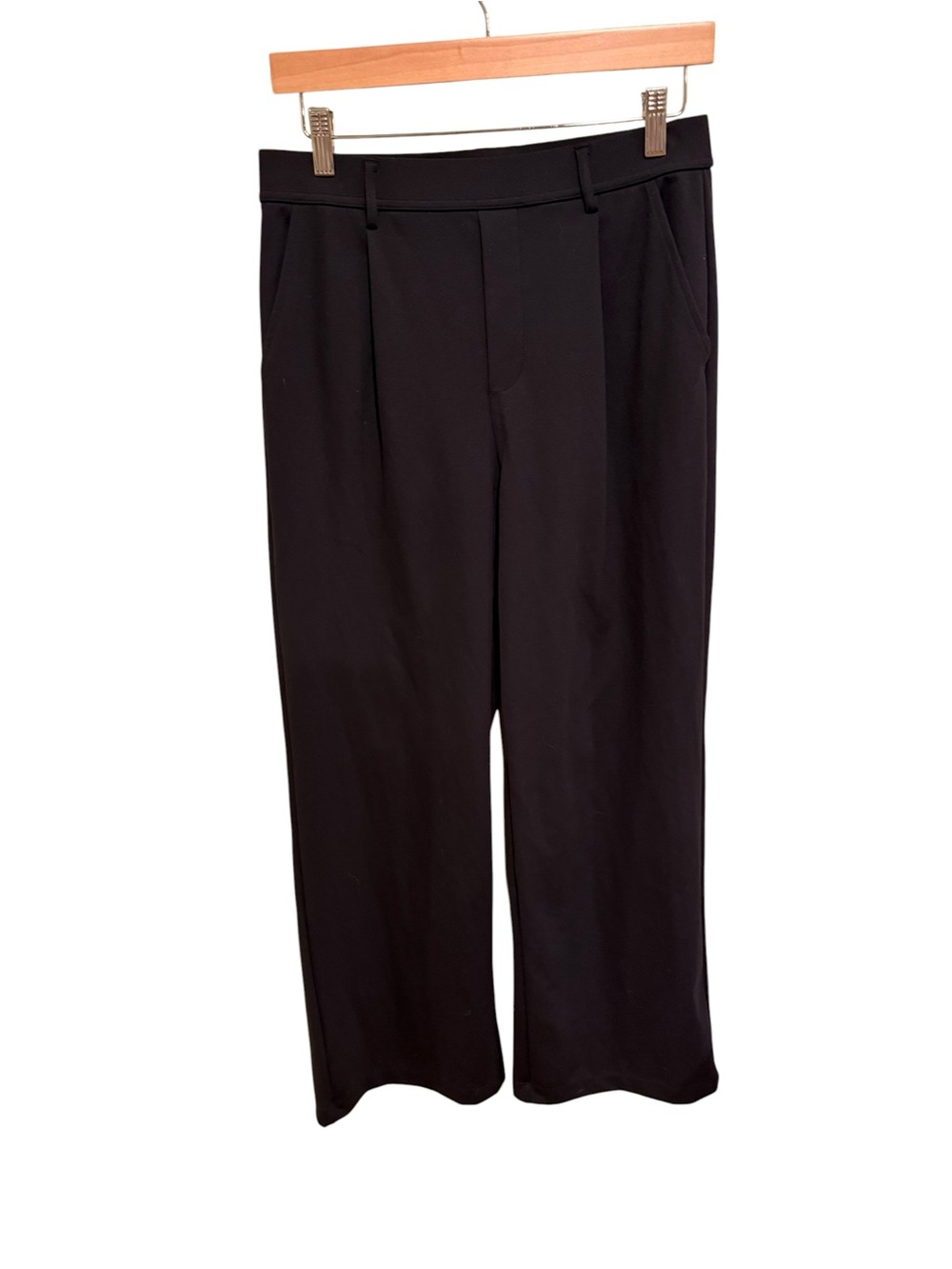 NWOT HALARA Black Wide Leg Pleated Trouser Pants - Size M (Factory Overstock)